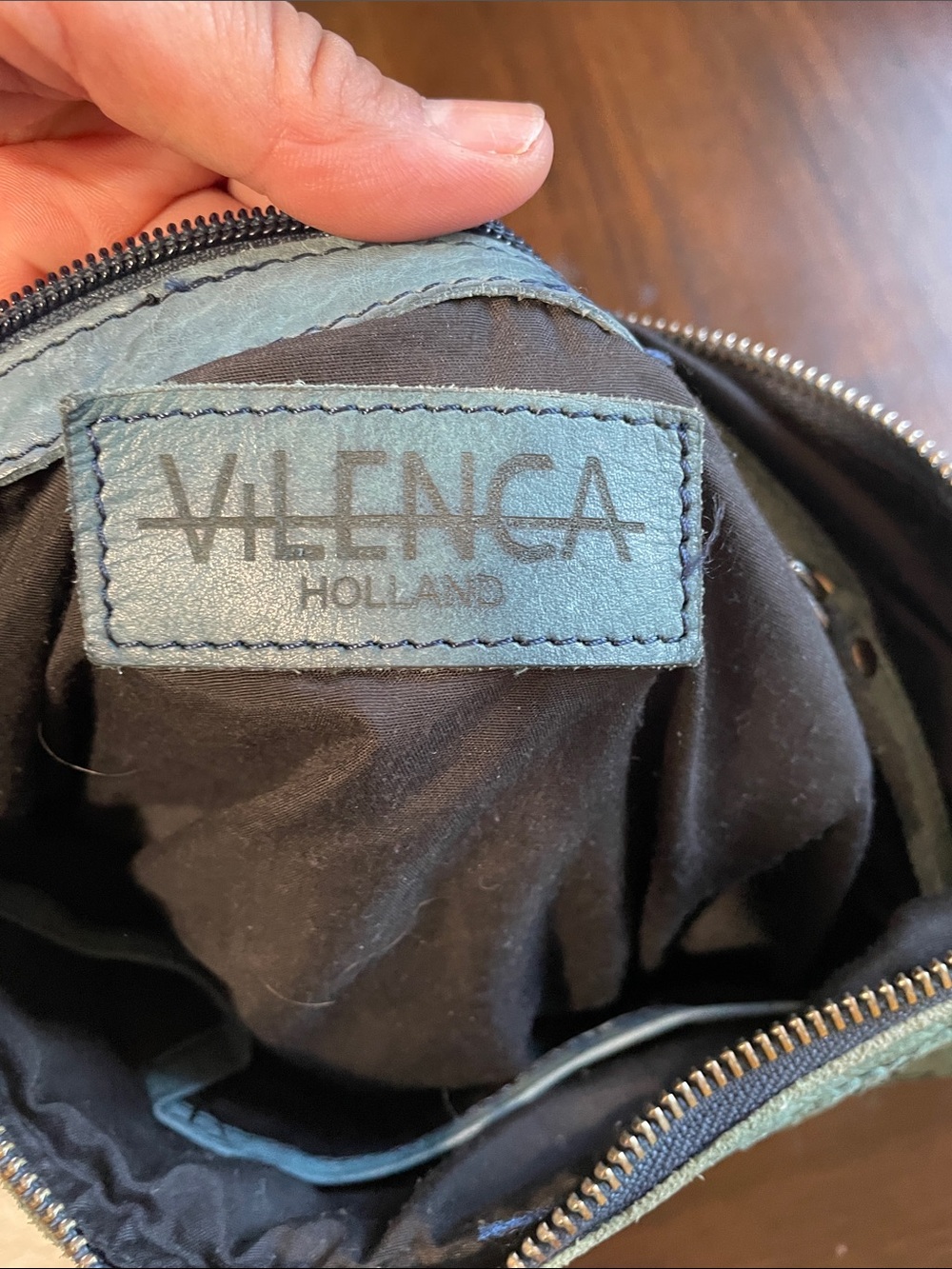 Vilenca Holland woven leather shoulder bag - Picture 7 of 11